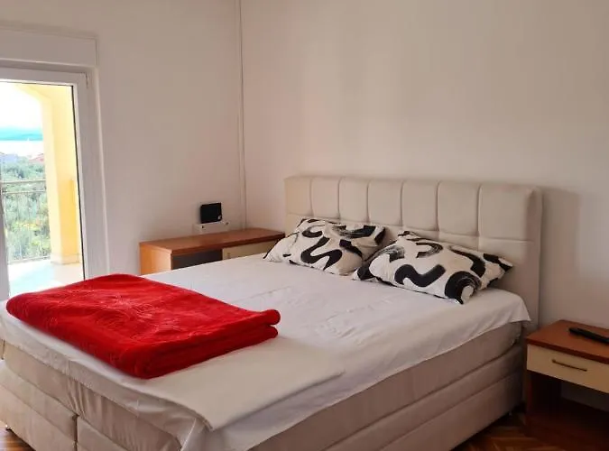 Апартаменты Niki *